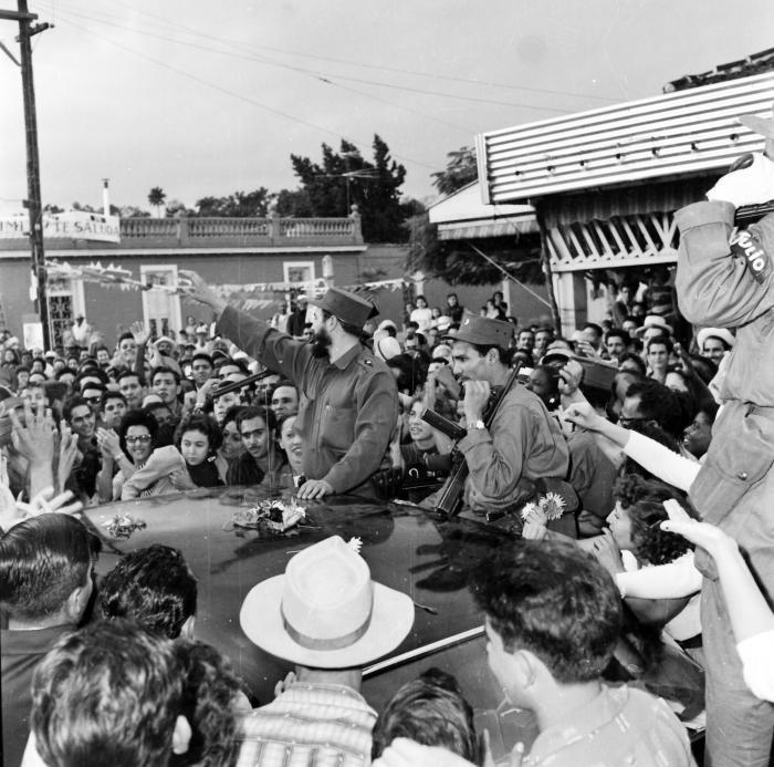 Fidel al frente de la Caravana de la Libertad hacia Pinar del Río. Foto: Archivo de Granma