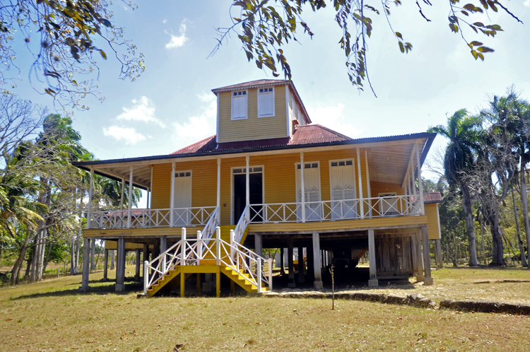 En el Conjunto Histórico de Birán, donde permanece la casa en la que nacieran Fidel y Raúl, vibra aún la simiente histórica de la Revolución. Foto: José Raúl Rodríguez Robleda