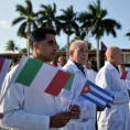 Médicos de Henry Reeve. Foto: Yamil Lage/AFP.