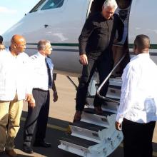 Presidente de Cuba llega a Nicaragua para asistir a Cumbre caribeña