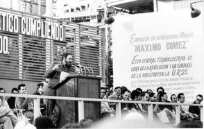 Al inaugurar el segundo bloque de 100 megawatts de la termoeléctrica Máximo Gómez, de Mariel, en 1978, el Comandante en Jefe avizoró que esa zona se iría convirtiendo en un municipio industrial. (Foto: AR-CHIVO PERIÓDICO GRANMA)