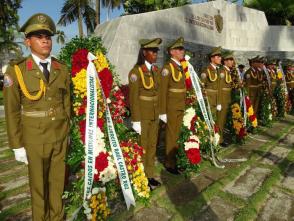 Los caídos en misión internacionalista recibieron el tributo de la dirección el país y del pueblo de Cuba. Foto: Eduardo Palomares