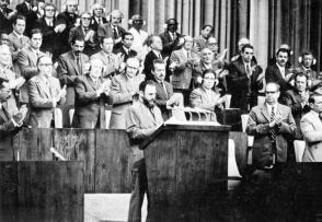 Nel 1º Congresso del PCC si discusse profondamente dello sviluppo sociale, l’educazione, cultura, sport, salute, investigazioni scientifiche, sicurezza sociale, politica de lavoro e sistema giudiziario. Photo: Archivo