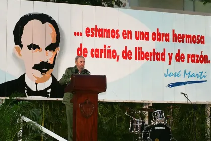 fidel Inaugura el Primer Curso de Formación Emergente de Enfermeria