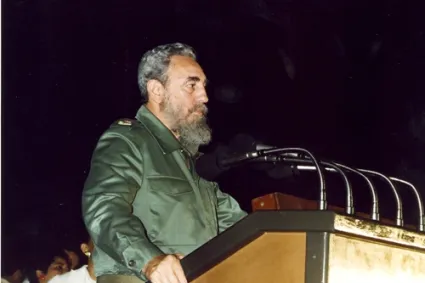 fidel en clausura del IV Congreso del PCC